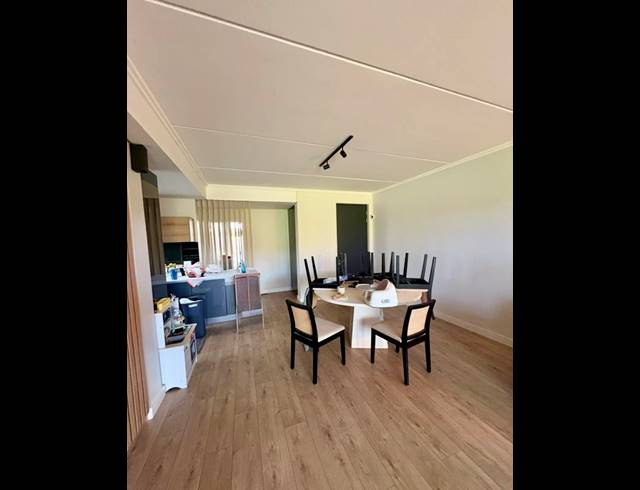 3 BEDROOM APARTMENT FOR SALE IN SANDRINGHAM